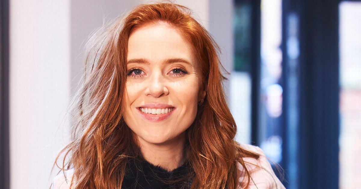 Angela Scanlon Height Feet Inches cm Weight Body Measurements