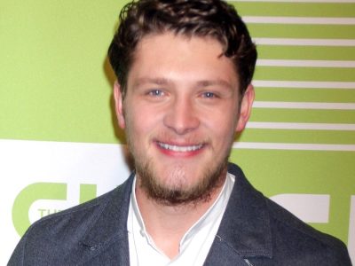 Brett Dier’s Height in cm, Feet and Inches – Weight and Body Measurements