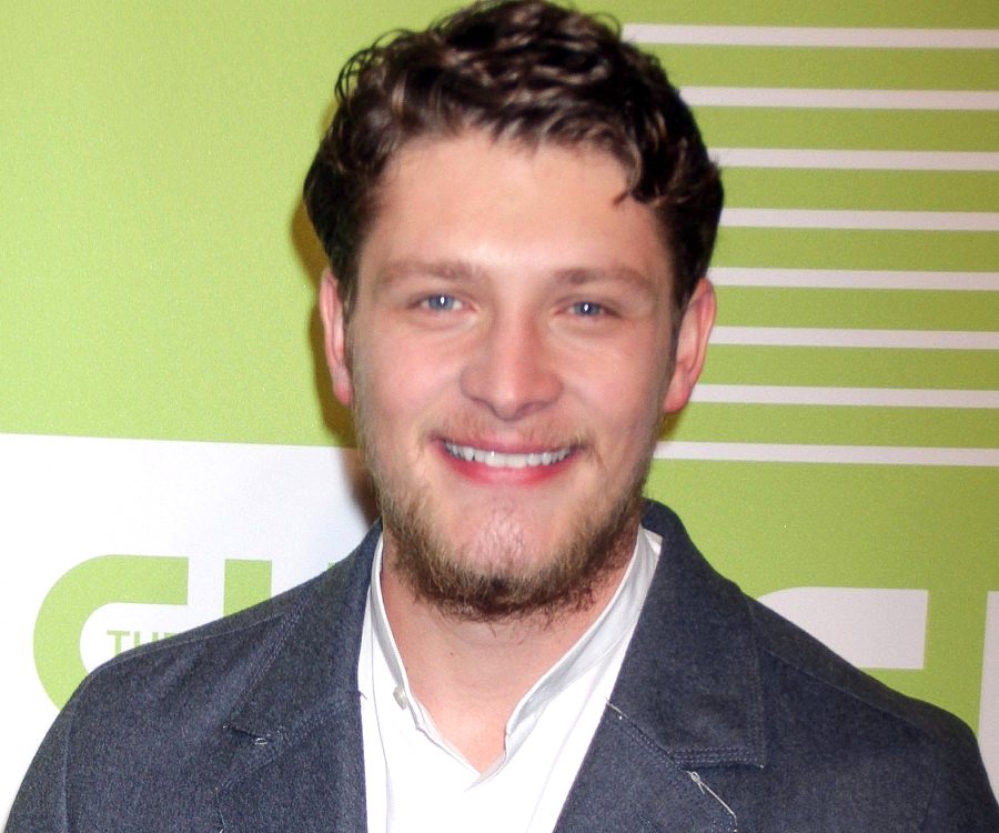 Brett Dier Height Feet Inches cm Weight Body Measurements