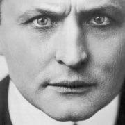 Harry Houdini Height Feet Inches cm Weight Body Measurements