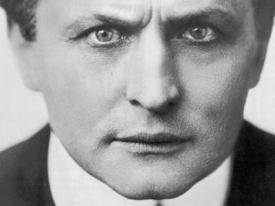 Harry Houdini’s Height in cm, Feet and Inches – Weight and Body Measurements