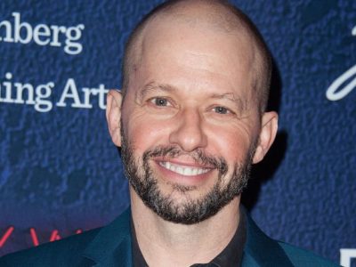 Jon Cryer’s Height in cm, Feet and Inches – Weight and Body Measurements