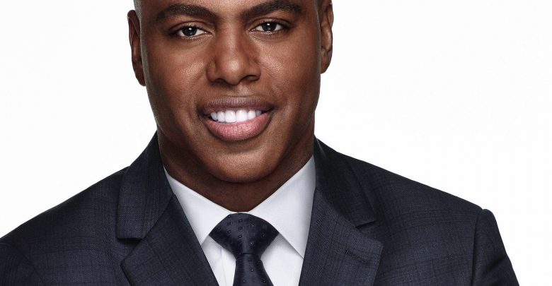Kevin Frazier Height Feet Inches cm Weight Body Measurements