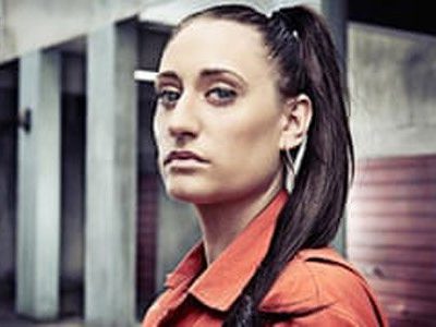 Lauren Socha’s Height in cm, Feet and Inches – Weight and Body Measurements