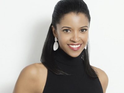 Renee Elise Goldsberry’s Height in cm, Feet and Inches – Weight and Body Measurements
