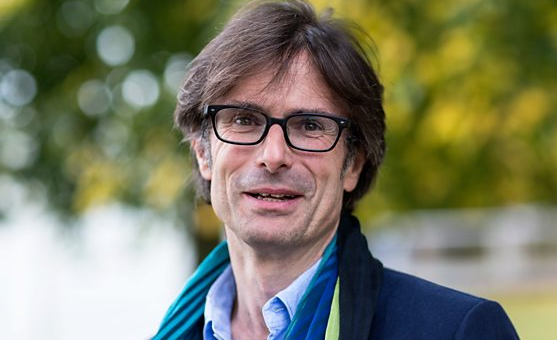 Robert Peston Height Feet Inches cm Weight Body Measurements