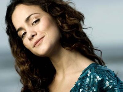 Alice Braga’s Height in cm, Feet and Inches – Weight and Body Measurements