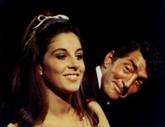 Deana Martin’s Height in cm, Feet and Inches – Weight and Body Measurements