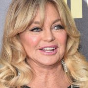 Goldie Hawn Height Feet Inches cm Weight Body Measurements