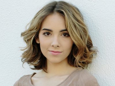 Haley Pullos’ Height in cm, Feet and Inches – Weight and Body Measurements