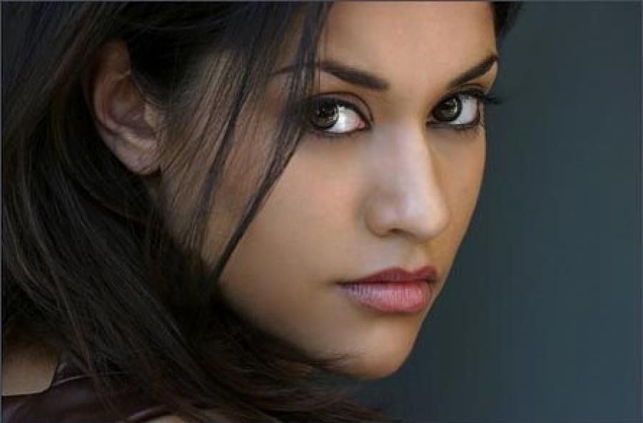 Janina Gavankar Height Feet Inches cm Weight Body Measurements