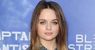 Joey King’s Height in cm, Feet and Inches – Weight and Body Measurements