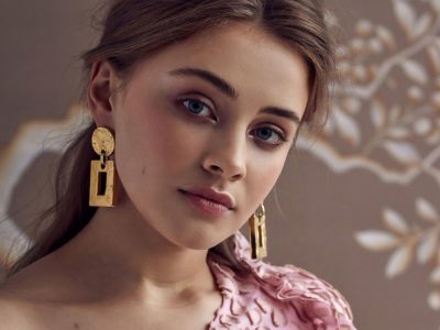 Josephine Langford’s Height in cm, Feet and Inches – Weight and Body Measurements
