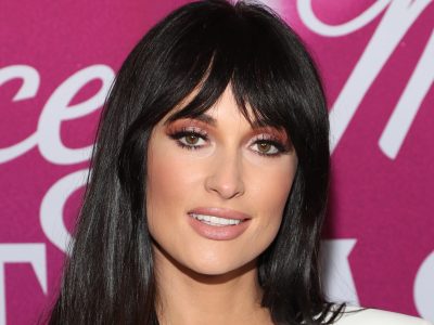 Kacey Musgraves’ Height in cm, Feet and Inches – Weight and Body Measurements