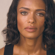 Kandyse McClure Height Feet Inches cm Weight Body Measurements