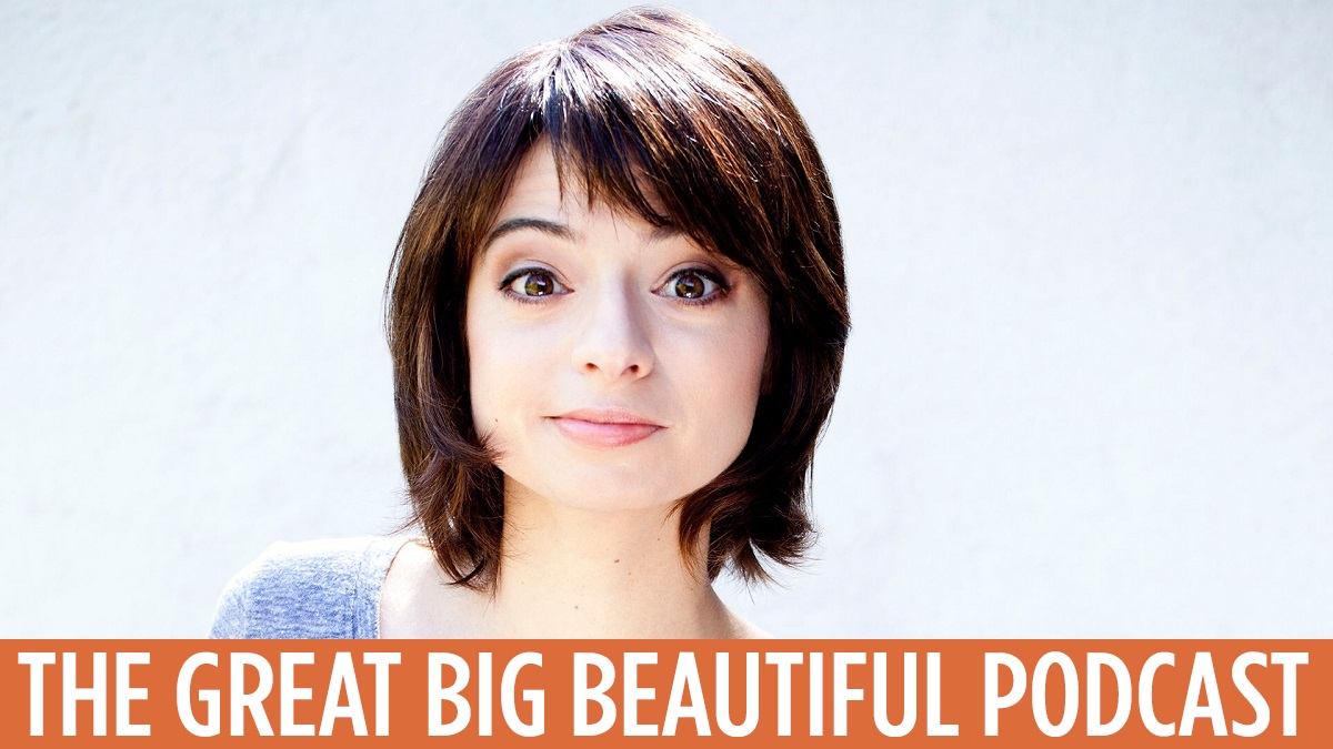 Kate Micucci Height Feet Inches cm Weight Body Measurements