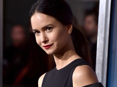 Katherine Waterston’s Height in cm, Feet and Inches – Weight and Body Measurements
