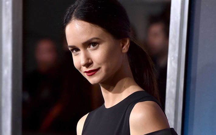 Katherine Waterston Height Feet Inches cm Weight Body Measurements