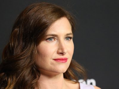 Kathryn Hahn’s Height in cm, Feet and Inches – Weight and Body Measurements