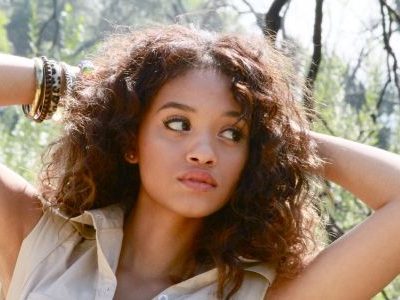 Kiersey Clemons’ Height in cm, Feet and Inches – Weight and Body Measurements