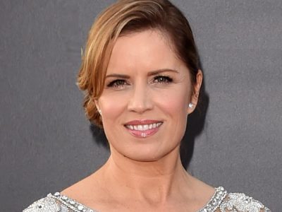 Kim Dickens’ Height in cm, Feet and Inches – Weight and Body Measurements