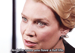 Laurie Holden’s Height in cm, Feet and Inches – Weight and Body Measurements
