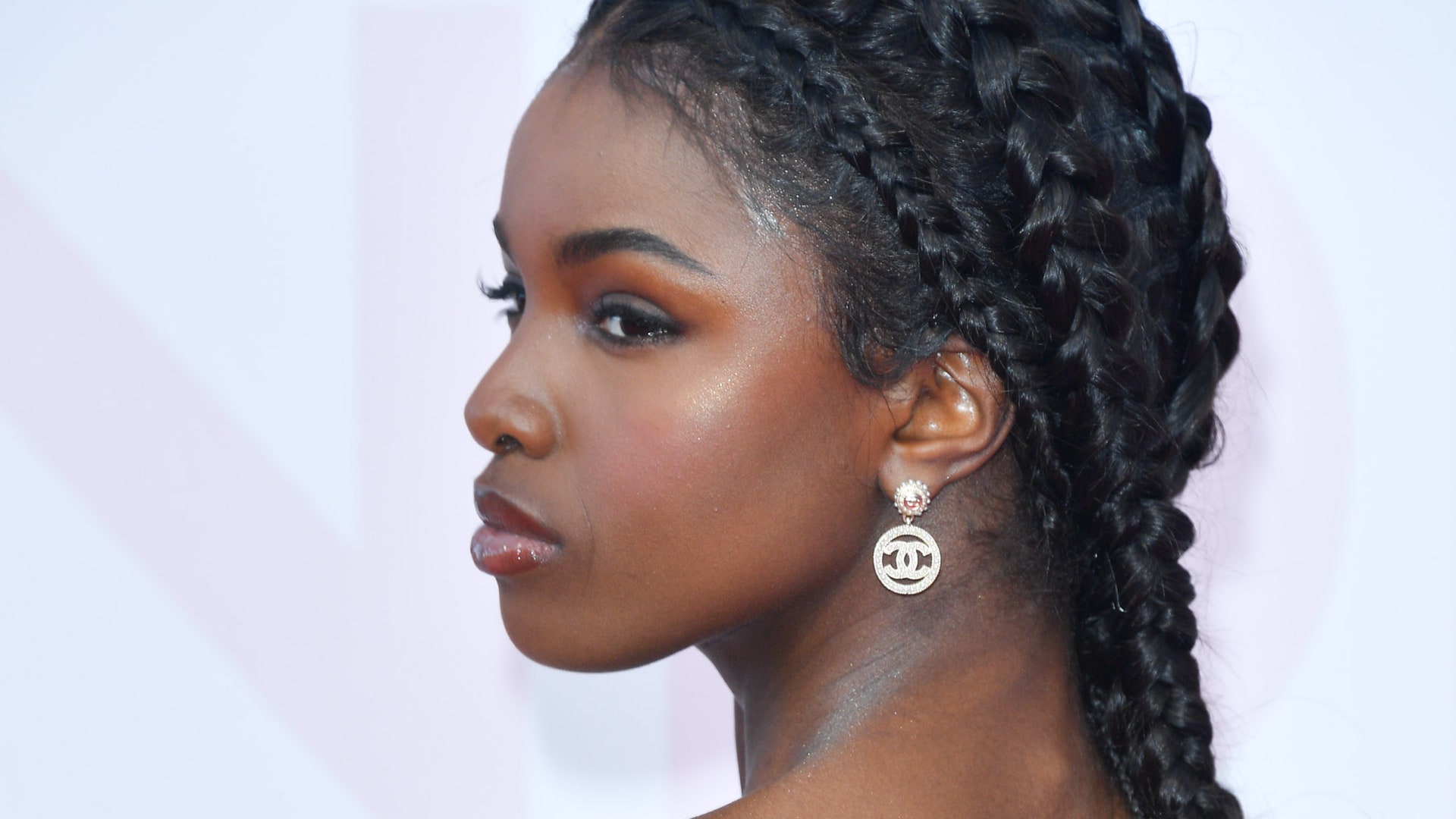 Leomie Anderson Height Feet Inches cm Weight Body Measurements