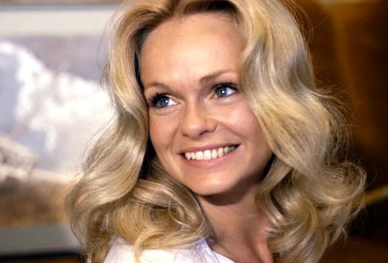 Lynda Day George Height Feet Inches cm Weight Body Measurements