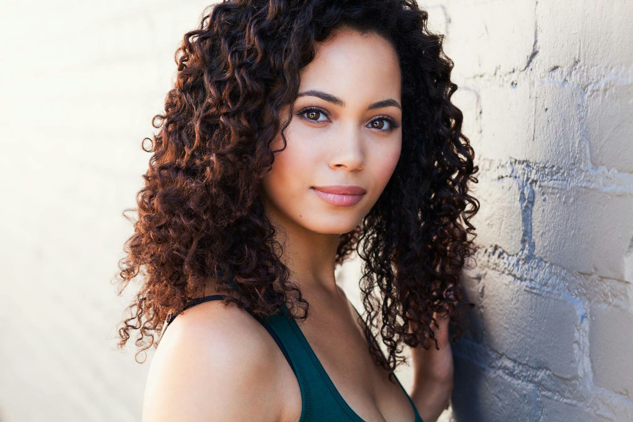 Madeleine Mantock Height Feet Inches cm Weight Body Measurements