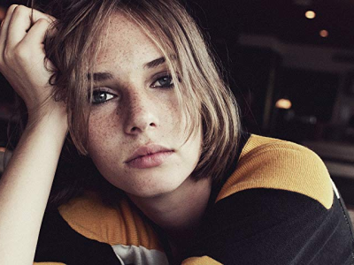 Maya Hawke’s Height in cm, Feet and Inches – Weight and Body Measurements