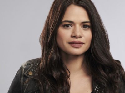 Melonie Diaz’s Height in cm, Feet and Inches – Weight and Body Measurements