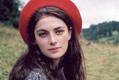 Millie Brady Height Feet Inches cm Weight Body Measurements