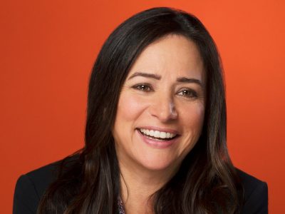Pamela Adlon’s Height in cm, Feet and Inches – Weight and Body Measurements