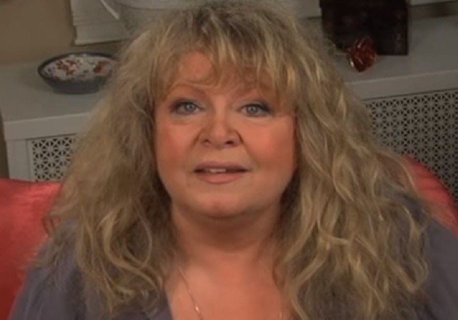 Sally Struthers Height Feet Inches cm Weight Body Measurements