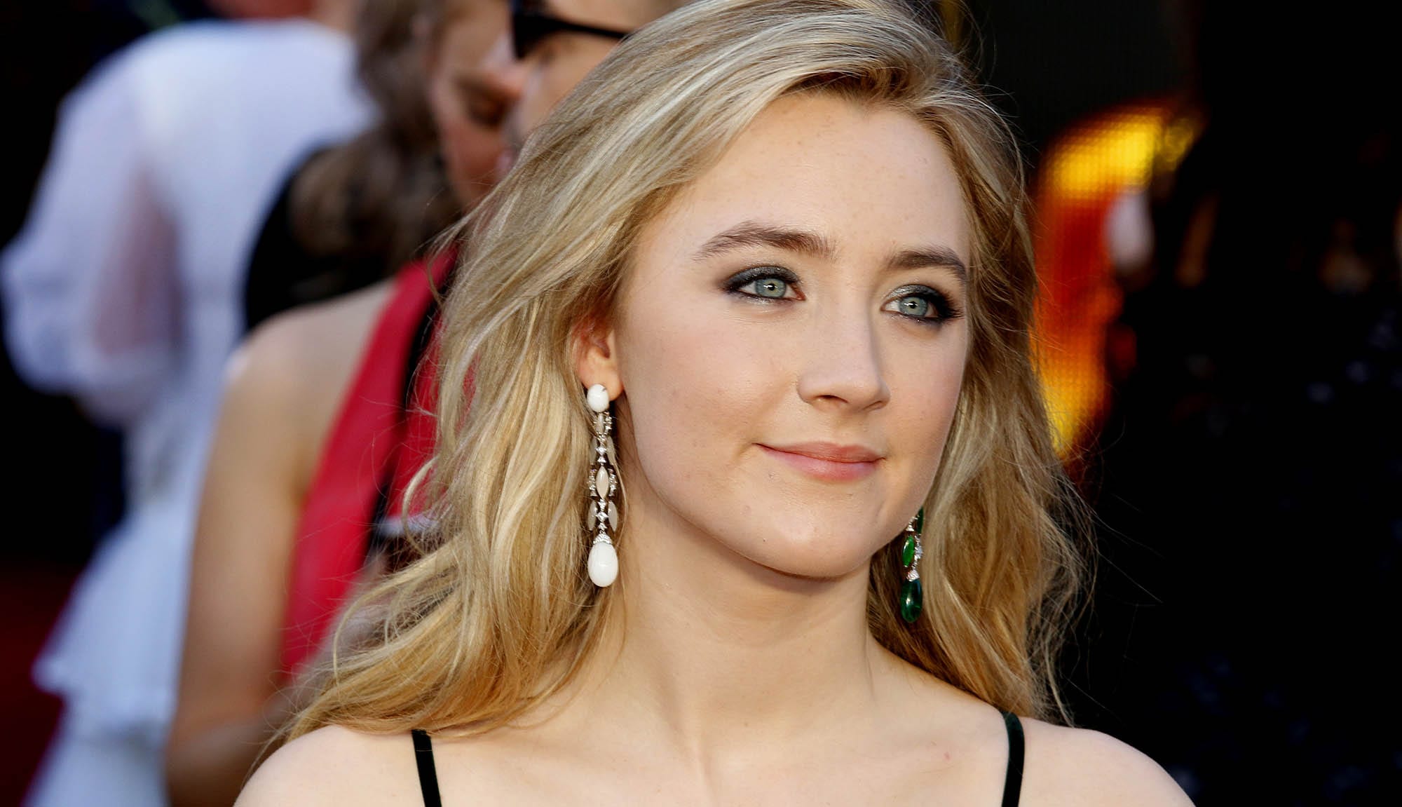 Saoirse Ronan Height Feet Inches cm Weight Body Measurements