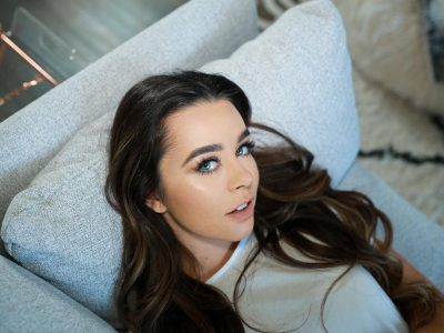 Sierra Furtado’s Height in cm, Feet and Inches – Weight and Body Measurements