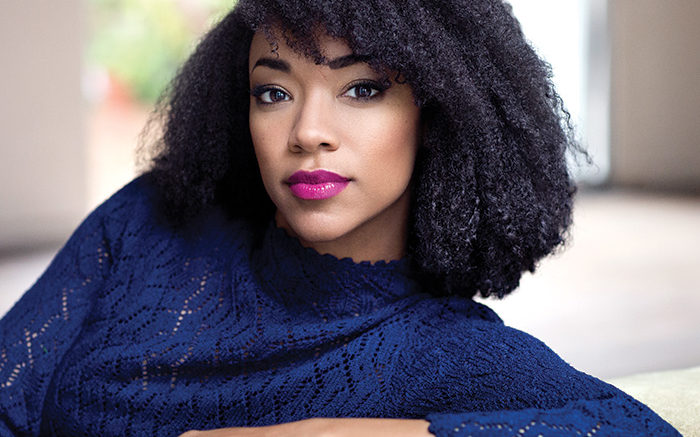 Sonequa Martin-Green Height Feet Inches cm Weight Body Measurements