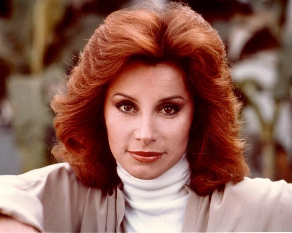 Stefanie Powers Height Feet Inches cm Weight Body Measurements