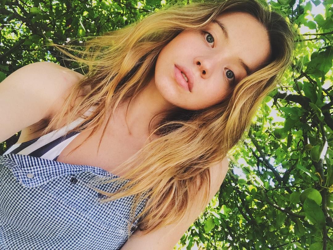 Sydney Sweeney Height Feet Inches cm Weight Body Measurements