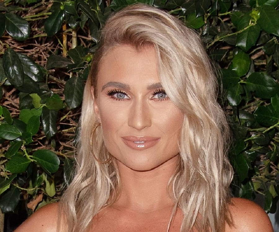 Billie Faiers Height in cm Feet Inches Weight Body Measurements