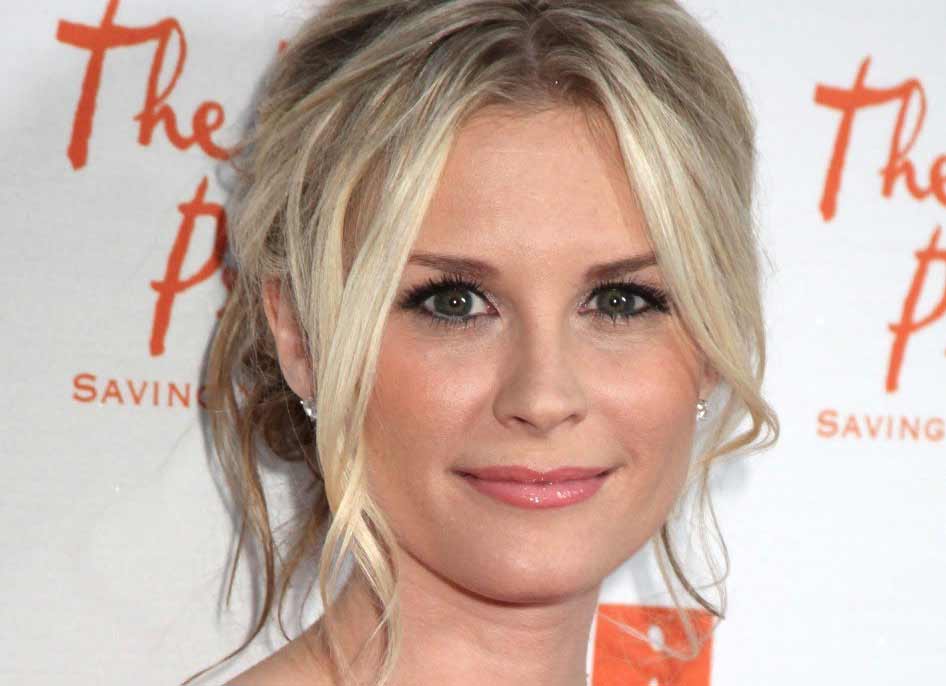 Bonnie Somerville Height in cm Feet Inches Weight Body Measurements