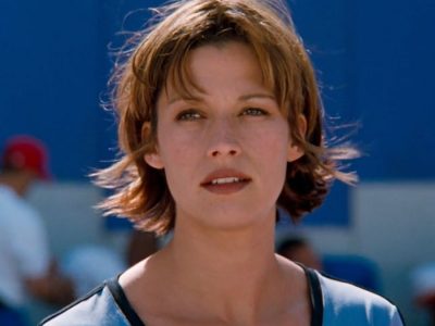 Brooke Langton’s Height in cm, Feet and Inches – Weight and Body Measurements