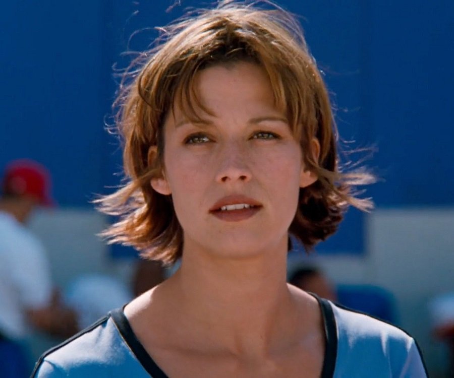 Brooke Langton Height in cm Feet Inches Weight Body Measurements