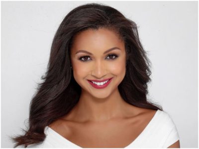 Eboni Williams’ Height in cm, Feet and Inches – Weight and Body Measurements