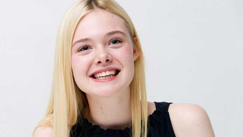 Elle Fanning Height in cm Feet Inches Weight Body Measurements