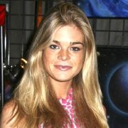 Ellen Muth Height in cm Feet Inches Weight Body Measurements