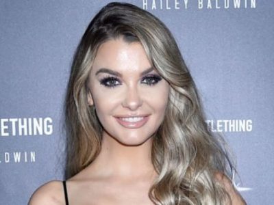 Emily Sears’ Height in cm, Feet and Inches – Weight and Body Measurements