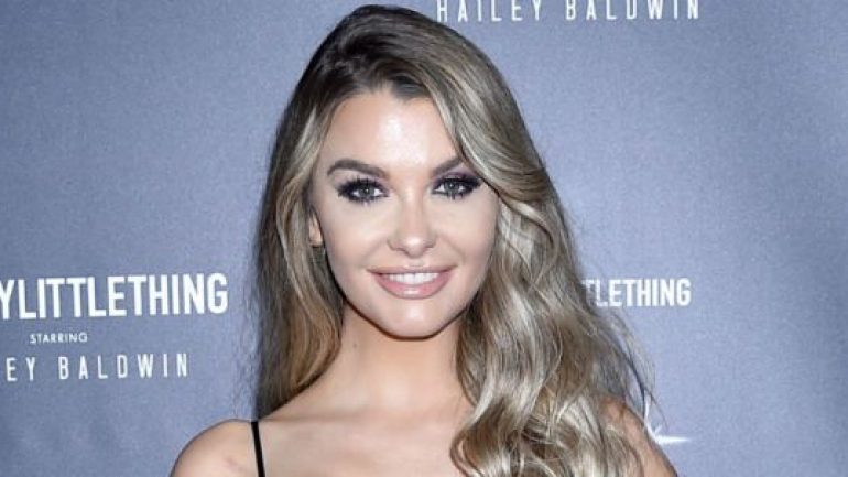 Emily Sears Height in cm Feet Inches Weight Body Measurements