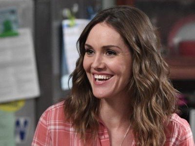 Erinn Hayes’ Height in cm, Feet and Inches – Weight and Body Measurements