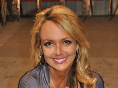 Gina Loudon’s Height in cm, Feet and Inches – Weight and Body Measurements